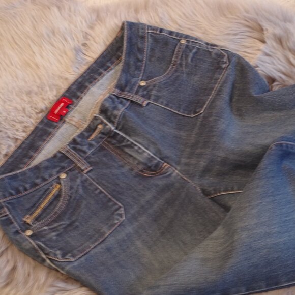 Wider Legs Contrast Dark Washed Jeans - Picture 4 of 5